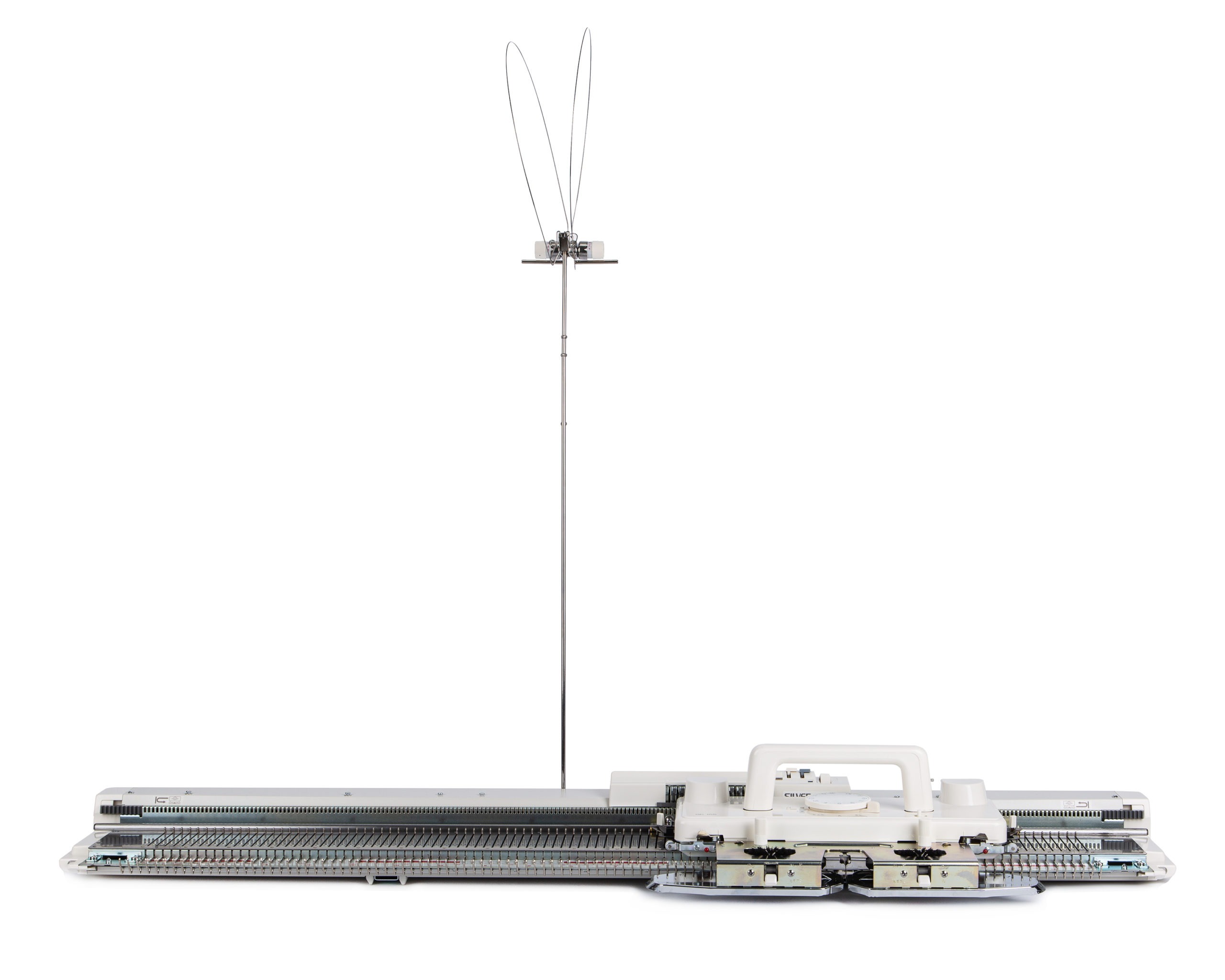 SK155-Front-KM-scaled SILVER REED SK155 adāmmašīna - Image 1
